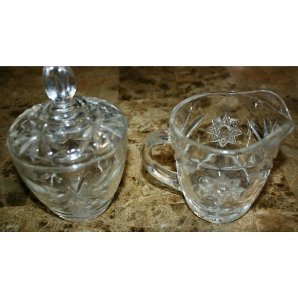 VINTAGE CLEAR GLASS CREAMER & SUGAR BOWL SET EUC - Picture 2 of 4